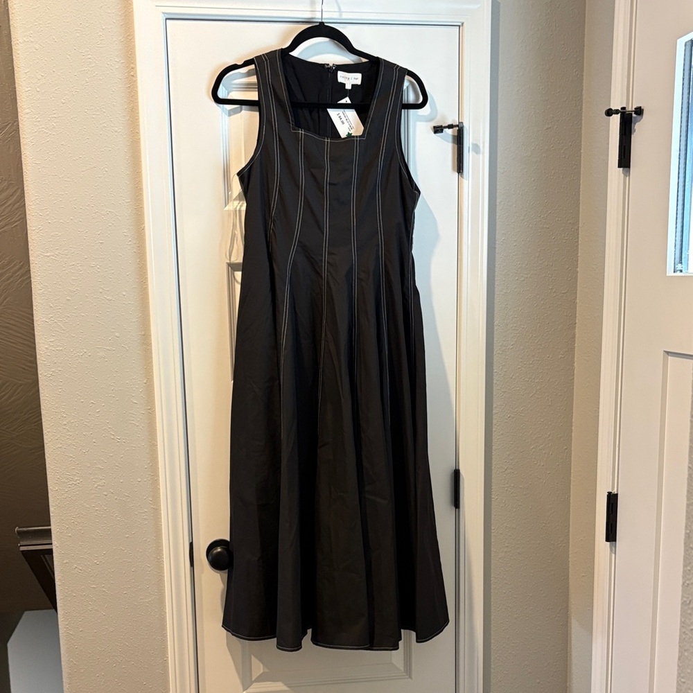 entro Black Midi A-Line Dress with Contrast Stitching